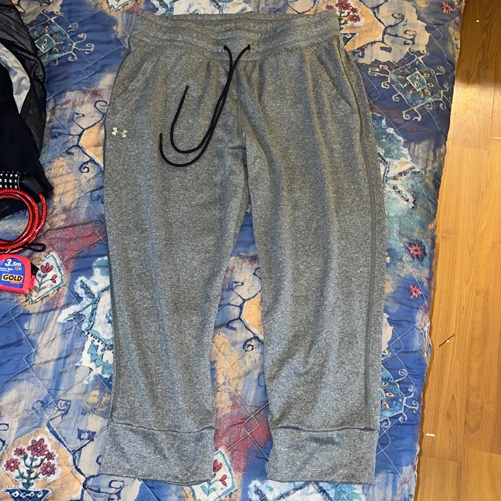 Under armour crops